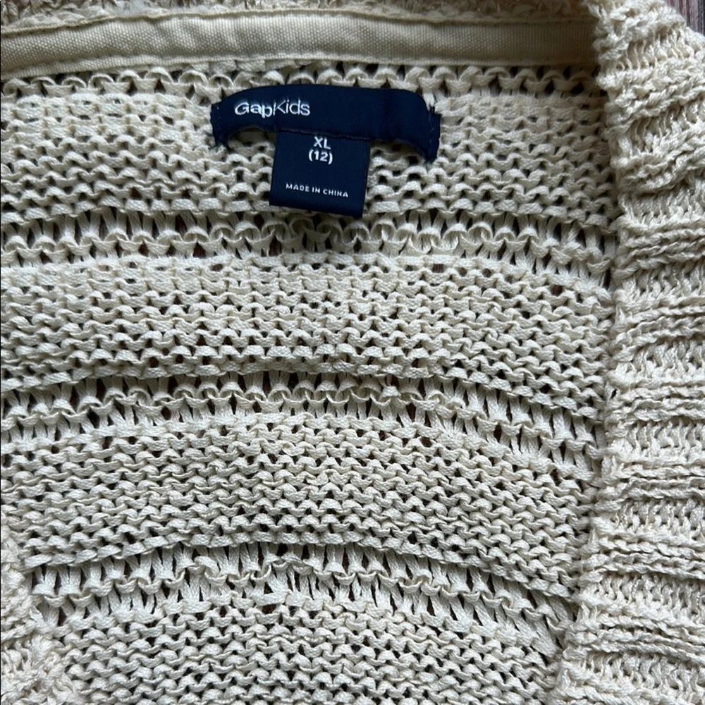 👧🏻👧🏻NWOT GAP Cream Sweater Soft Knit Top👧🏻👧🏻